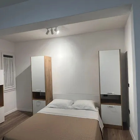 Old Town Center 1 * دراس