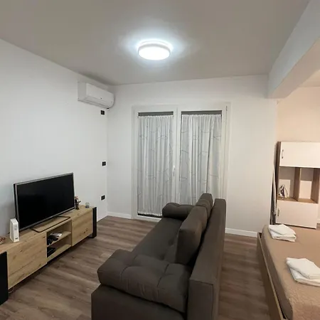 Old Town Center 1 Apartament *